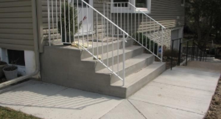 Williamson Steps & Walk (railing) (300x225).jpeg
