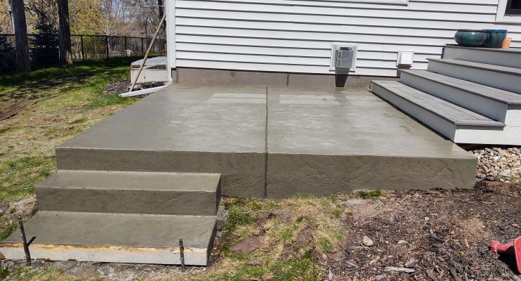 Dickson Project stamped concrete patio with steps